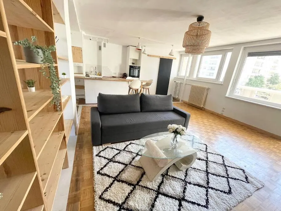 Spacieux App Proche Centre,Commerces &Transports Villeurbanne 0*,